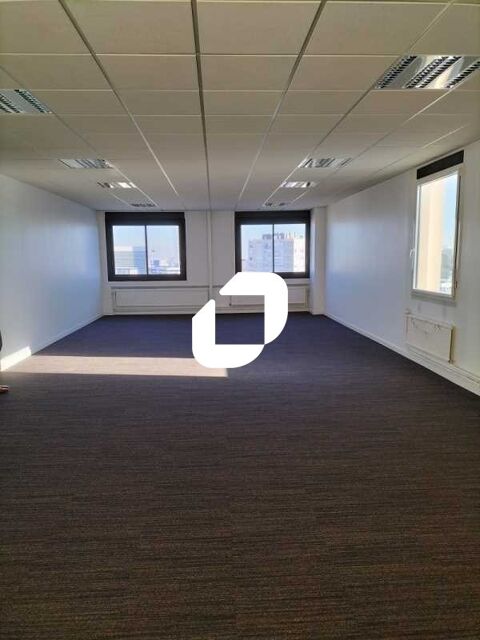 Bureaux - A LOUER - 160 m&sup2; divisibles &agrave; partir de 40 m&sup2; 2469 92000 Nanterre