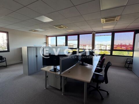   Bureaux - A LOUER - 969 m² divisibles à partir de 119 m² 