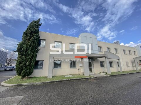 Locaux d'activit&eacute;s - A VENDRE OU A LOUER - 500 m&sup2; non divisibles 1780 69800 Saint priest