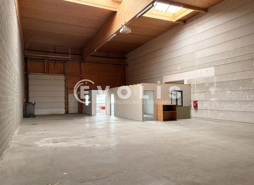   Locaux d'activité - A LOUER - 1 112 m² divisibles à partir de 96 m² Wattrelos
