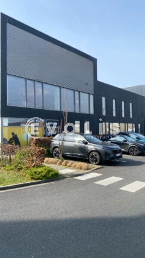   Locaux d'activité - A LOUER - 2 189 m² divisibles à partir de 232 m² 