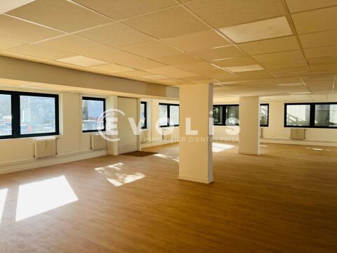   Bureaux - A LOUER - 2 216 m² divisibles à partir de 122 m² 