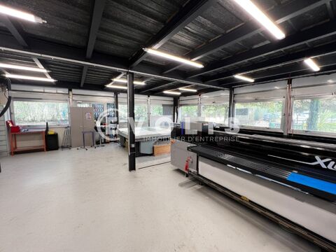   Locaux d'activité - A LOUER - 982 m² non divisibles 