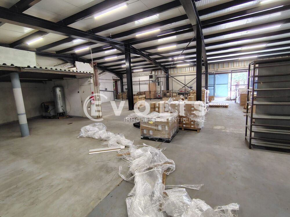  Locaux d'activité - A LOUER - 325 m² non divisibles Neuilly plaisance