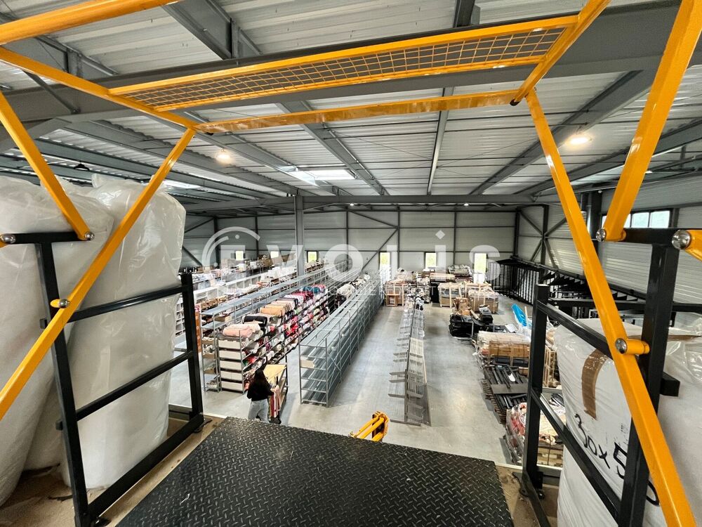   BATIMENT INDEPENDANT - 2 528 m² non divisibles Audenge