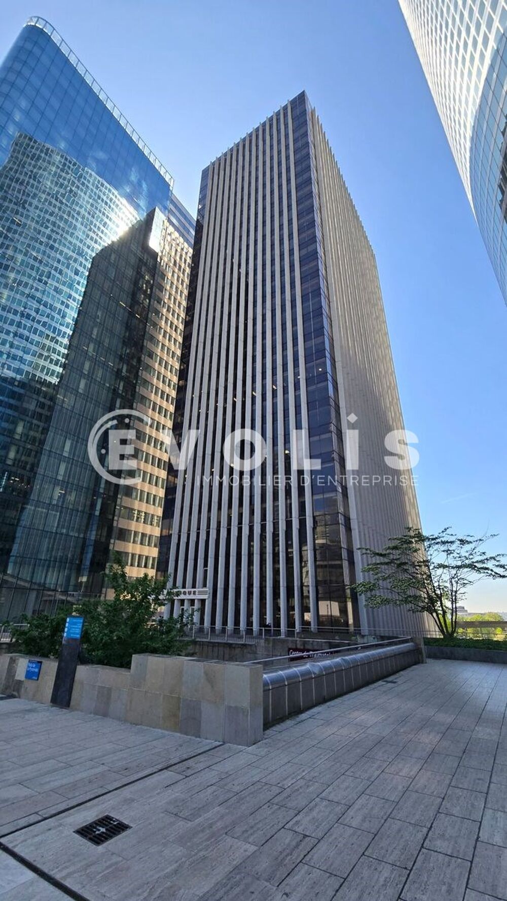   TOUR ATLANTIQUE - 1 034 m² non divisibles Puteaux