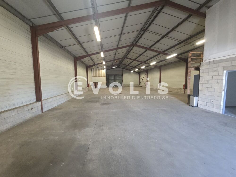   Locaux d'activité - A LOUER - 400 m² non divisibles 