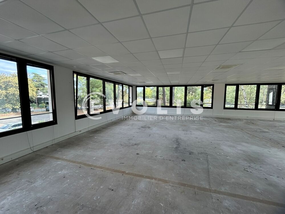  Bureaux - A LOUER - 430 m² divisibles à partir de 201 m² Merignac