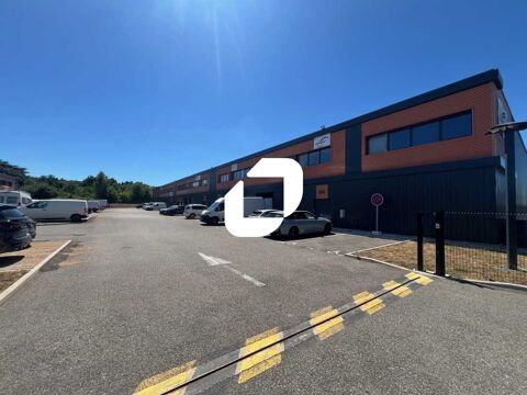 B&acirc;timent r&eacute;cent, proche A43 - 420 m&sup2; non divisibles 597000 38090 Vaulx milieu