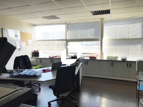 Bureaux - A LOUER - 229 m&sup2; divisibles &agrave; partir de 13 m&sup2; 3165 33290 Blanquefort
