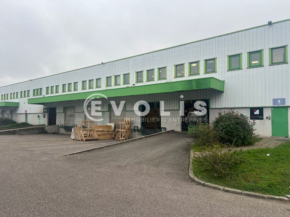   Locaux d'activité - A LOUER - 2 208 m² non divisibles 