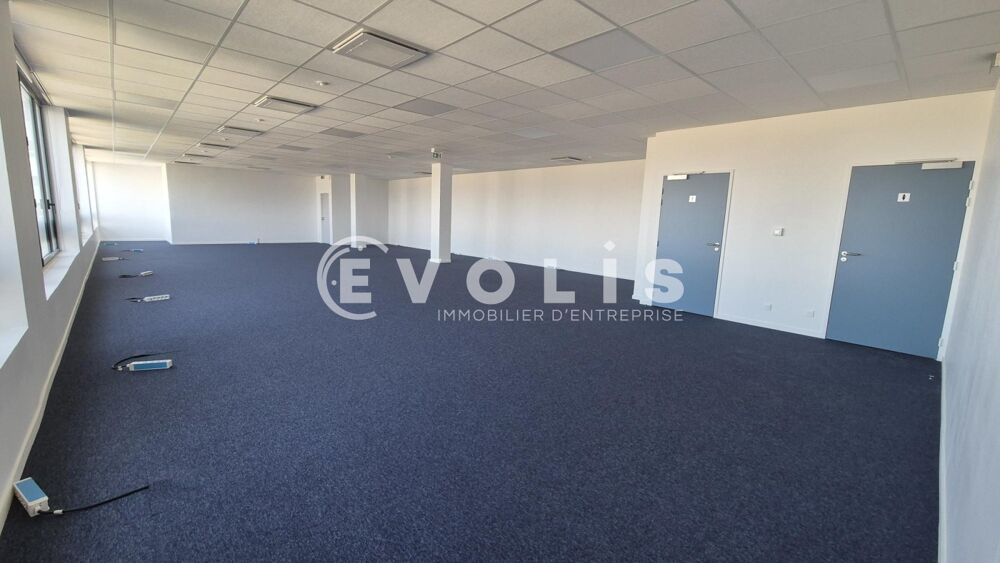   Bureaux - A LOUER - 92 m² non divisibles Chessy