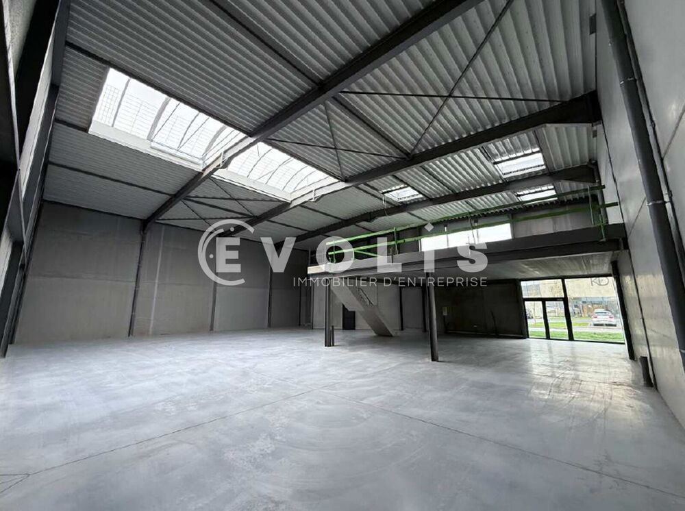   Locaux d'activité - A LOUER - 1 982 m² divisibles à partir de 520 m² Seclin