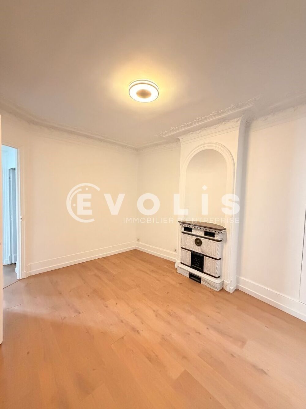   Bureaux - A LOUER - 60 m² non divisibles Paris 1