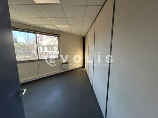   Bureaux - A VENDRE - 835 m² non divisibles Gradignan