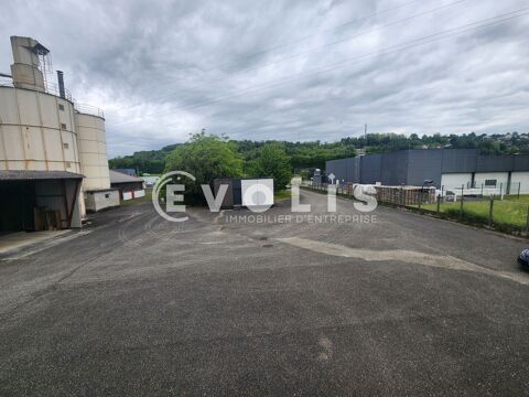   Locaux d'activité - A VENDRE OU A LOUER - 1 836 m² non divisibles 
