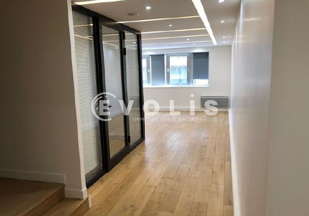   Bureaux - A LOUER - 78 m² non divisibles Paris 16