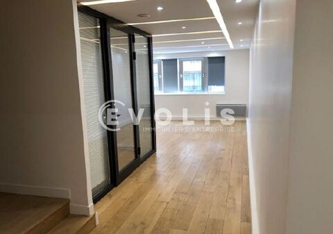   Bureaux - A LOUER - 78 m² non divisibles 