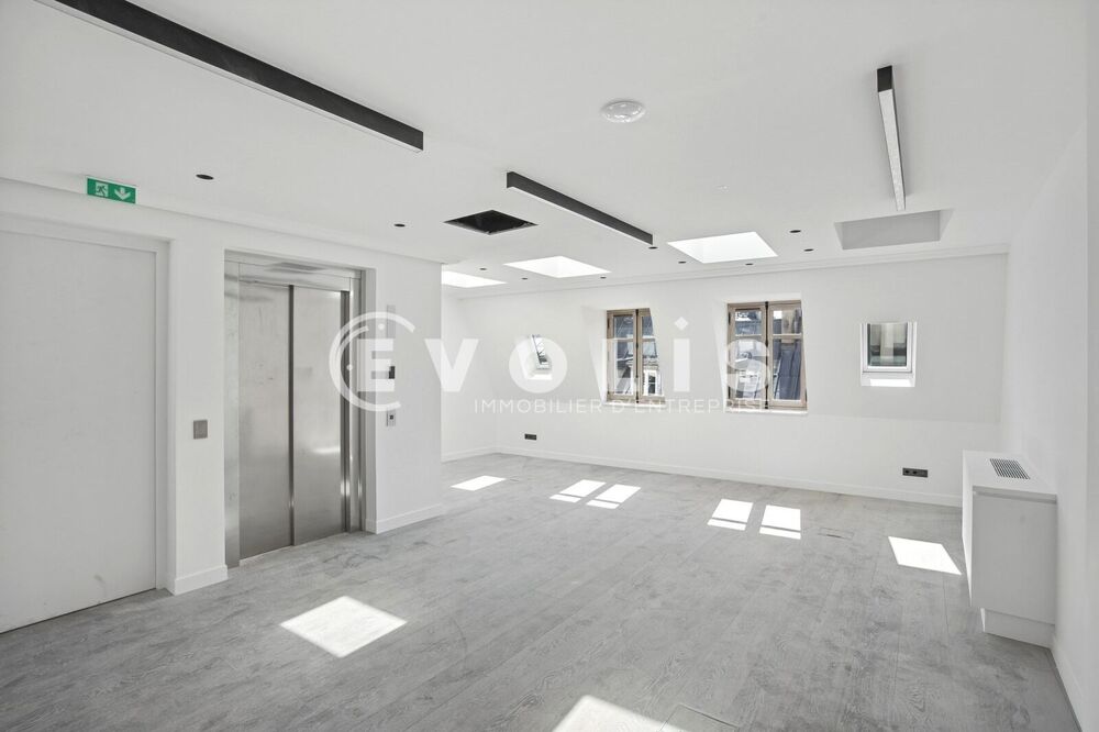   Bureaux - A LOUER - 704 m² non divisibles Paris 2