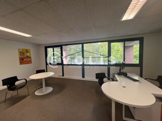   Bureaux - A VENDRE - 731 m² divisibles à partir de 223 m² Croissy beaubourg