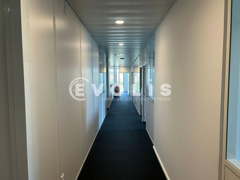   Bureaux - A LOUER - 667 m² divisibles à partir de 27 m² Pessac