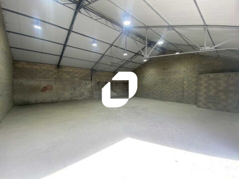 Entrep&ocirc;ts - A LOUER - 220 m&sup2; non divisibles 1100 60240 Montagny en vexin