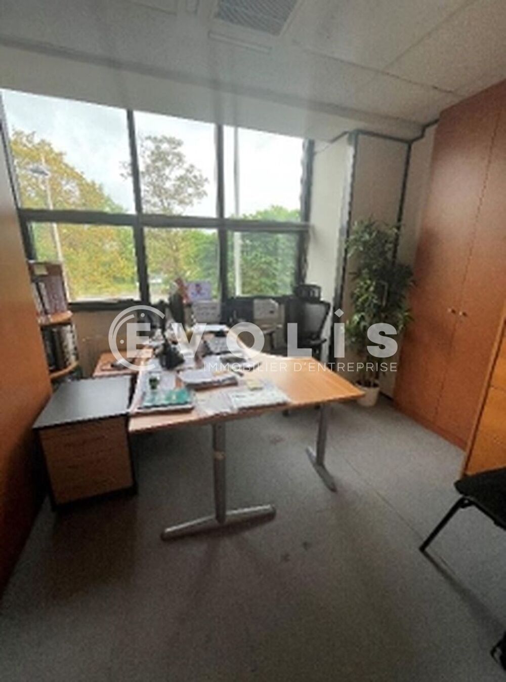   Bureaux - A LOUER - 256 m² non divisibles Champigny sur marne