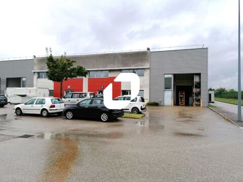 BATIMENT I - 493 m&sup2; non divisibles 4417 69800 Saint priest