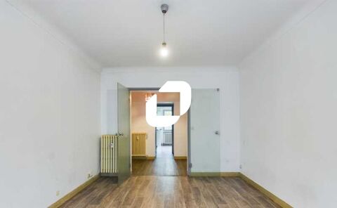 LOCAL - ROND POINT DE RENNES - NANTES - 35 m&sup2; non divisibles 110000 44000 Nantes