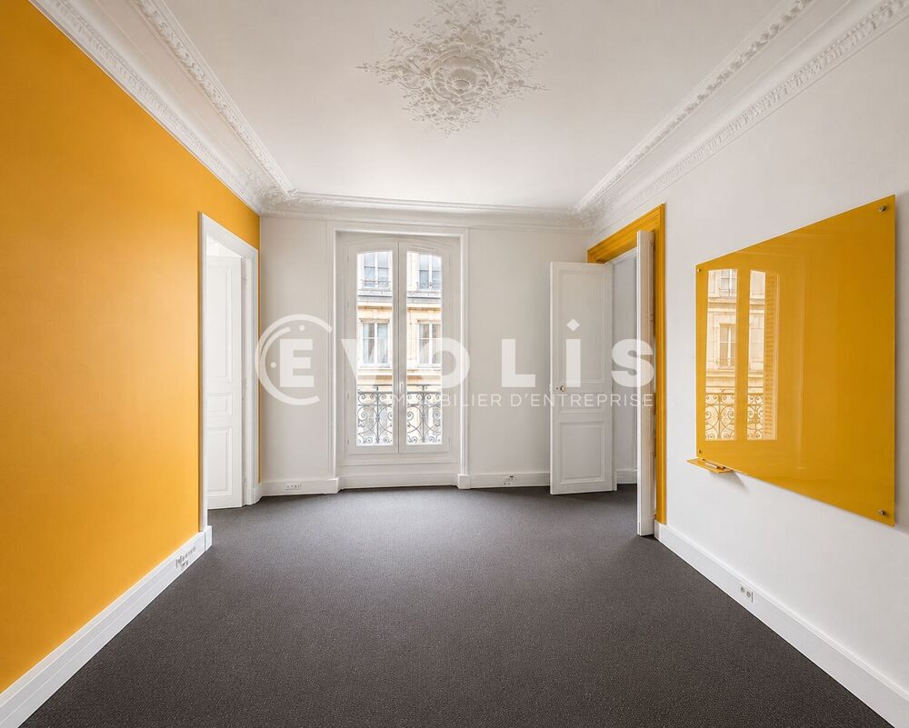   Bureaux - A LOUER - 388 m² divisibles à partir de 153 m² Paris 8