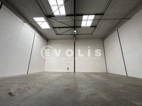   Locaux d'activité - A LOUER - 680 m² non divisibles 