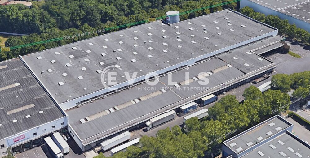   Locaux d'activité - A VENDRE - 14 624 m² non divisibles Bondoufle