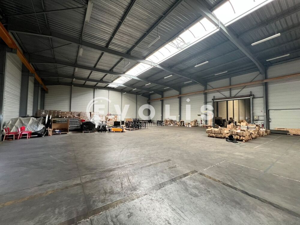   Locaux d'activité - A VENDRE - 3 196 m² non divisibles Chaponost