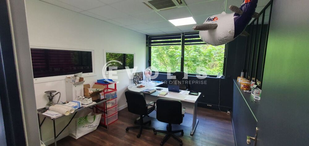   Bureaux - A LOUER - 130 m² non divisibles Montevrain