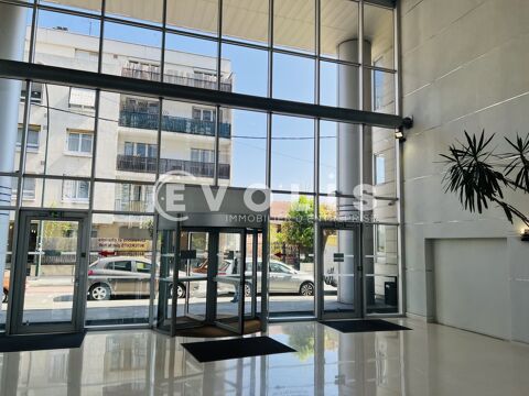   BUREAUX AMENAGES - 655 m² divisibles à partir de 100 m² 