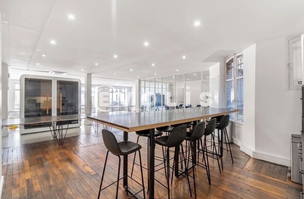   Bureaux - A LOUER - 330 m² non divisibles Paris 8
