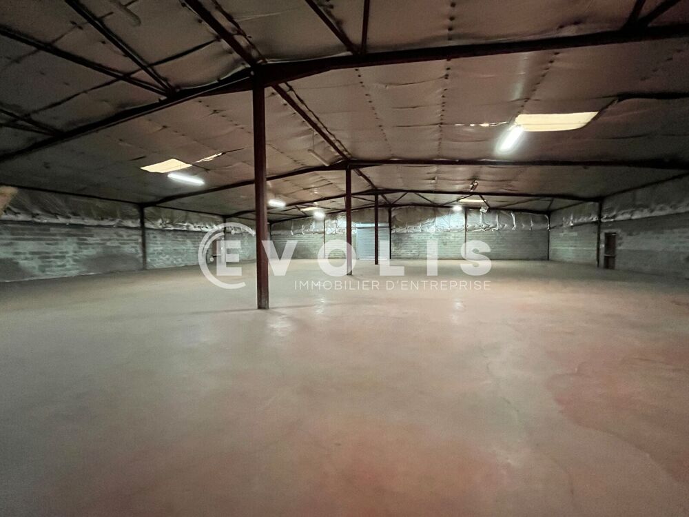   Locaux d'activité - A LOUER - 820 m² non divisibles Martillac