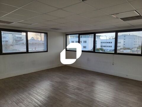 Bureaux - A LOUER - 631 m&sup2; divisibles &agrave; partir de 282 m&sup2; 7342 33700 Merignac
