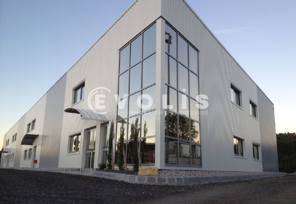   LOCAUX A LOUER - 920 m² divisibles à partir de 350 m² 