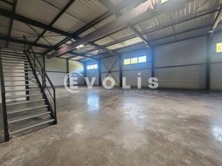   Locaux d'activité - A VENDRE - 601 m² non divisibles Granieu