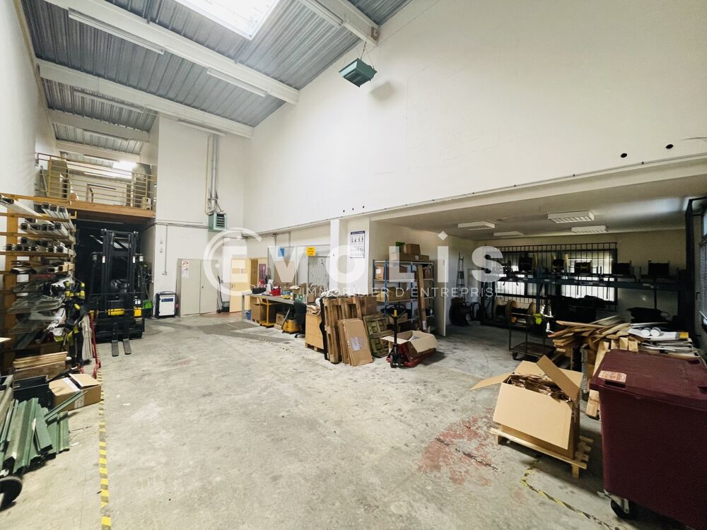   QUAI DE DECHARGEMENT - 518 m² non divisibles Champs sur marne