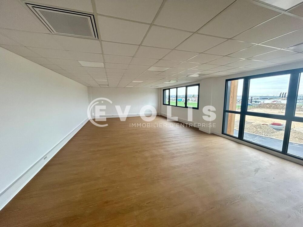   Locaux d'activité - A LOUER - 9 078 m² divisibles à partir de 424 m² Avrainville