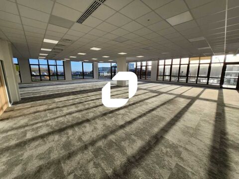 SUPERBES SURFACES EN PLEIN COEUR DE VIVALLEY - 1&nbsp;583 m&sup2; divisibles &agrave; partir de 95 m&sup2; 18476 62800 Lievin