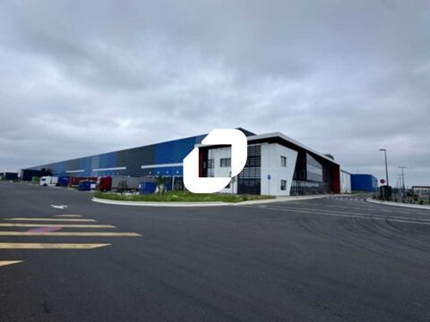 Entrepôts - A LOUER - 12 000 m² divisibles à partir de 6 000 m² 45500 59496 Salome