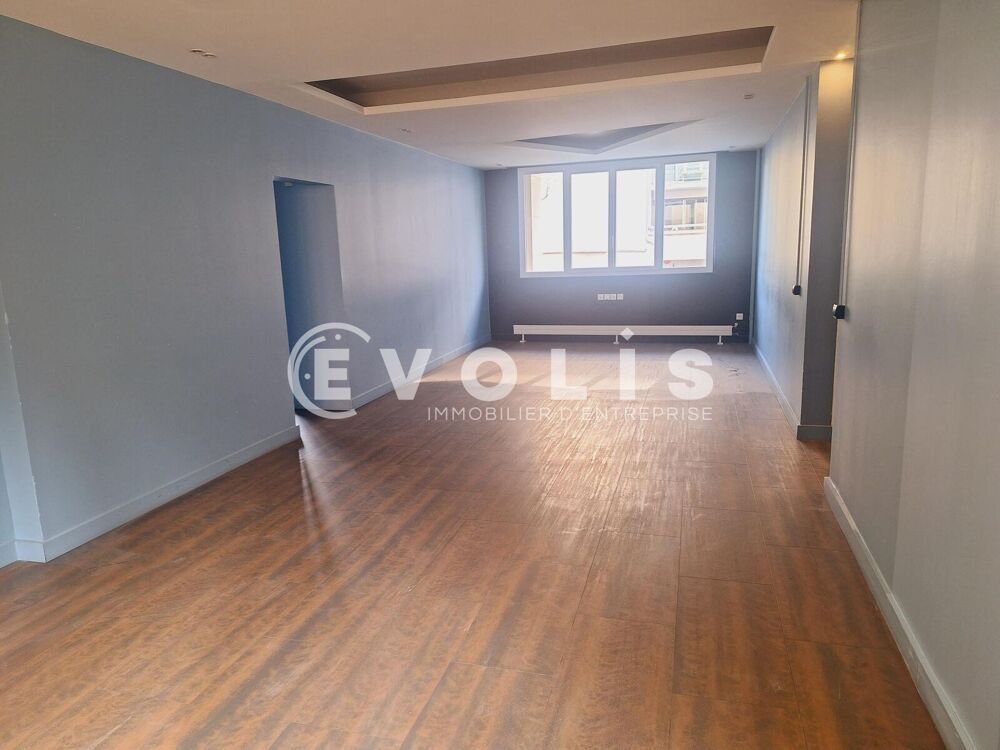   Bureaux - A LOUER - 272 m² non divisibles Paris 18