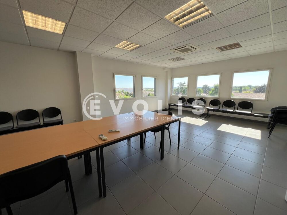   Locaux d'activité - A VENDRE OU A LOUER - 1 690 m² non divisibles Belleville-en-beaujolais