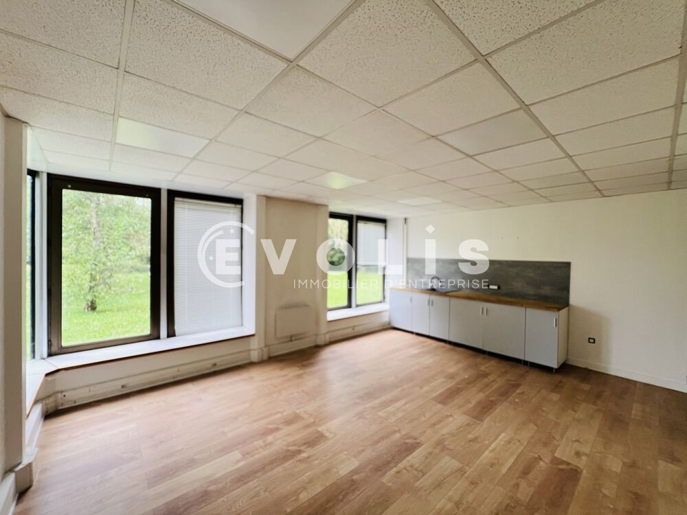   Bureaux - A LOUER - 616 m² divisibles à partir de 72 m² Croissy beaubourg