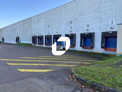Entrep&ocirc;ts - A LOUER - 2&nbsp;462 m&sup2; non divisibles 9233 10440 Torvilliers