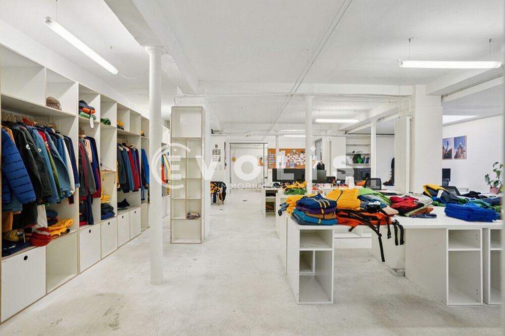   Bureaux - A VENDRE OU A LOUER - 173 m² non divisibles Paris 10