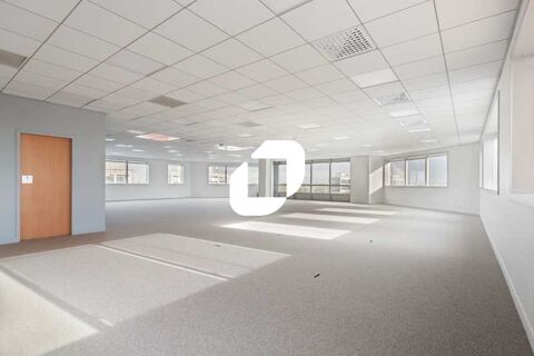 Bureaux - A LOUER - 912 m&sup2; non divisibles 9880 93420 Villepinte